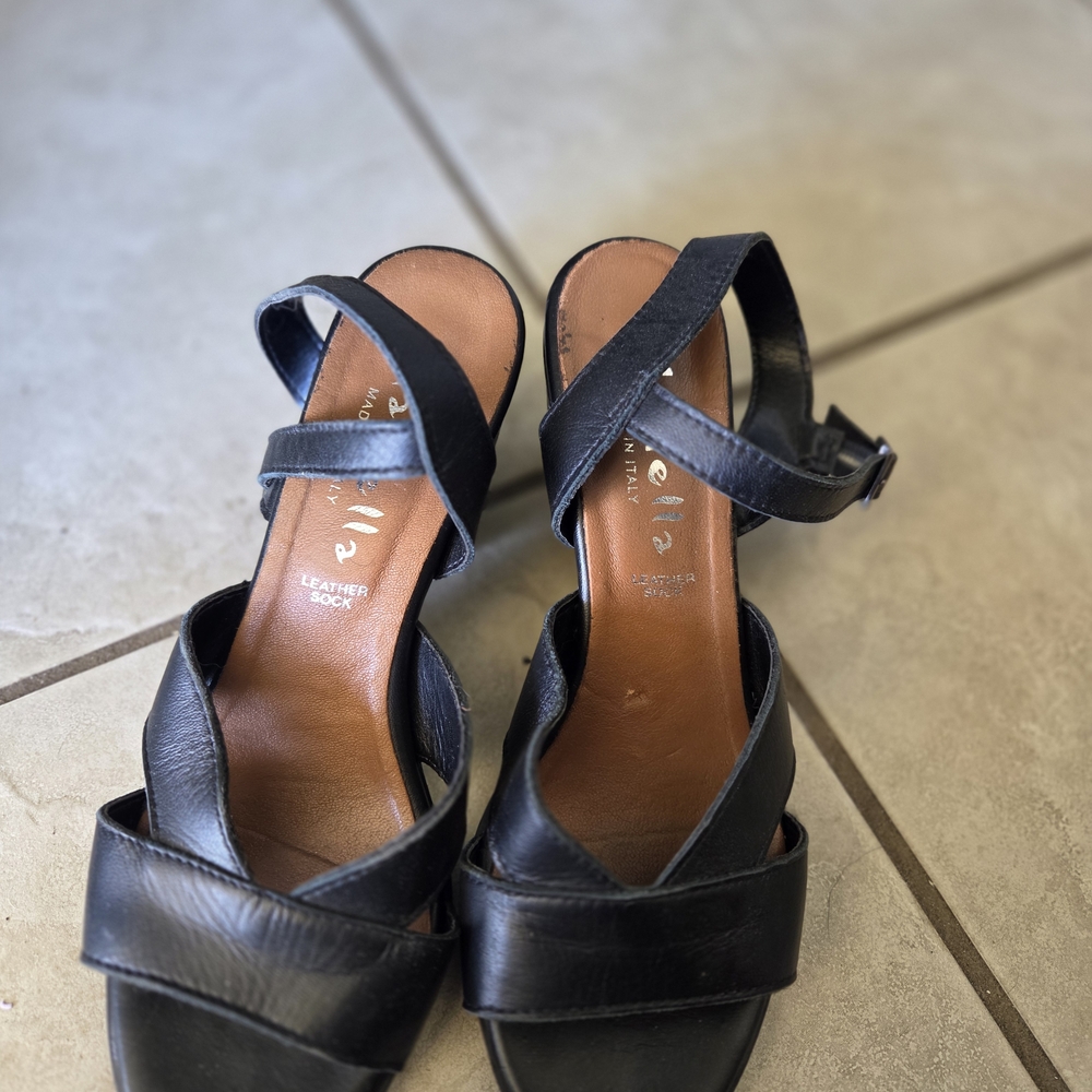 Black Leather Women's Sandals